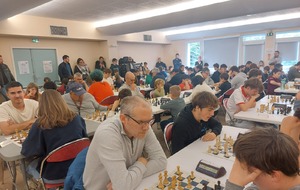 86 joueurs, un peu serrés mais bonne ambiance et performances